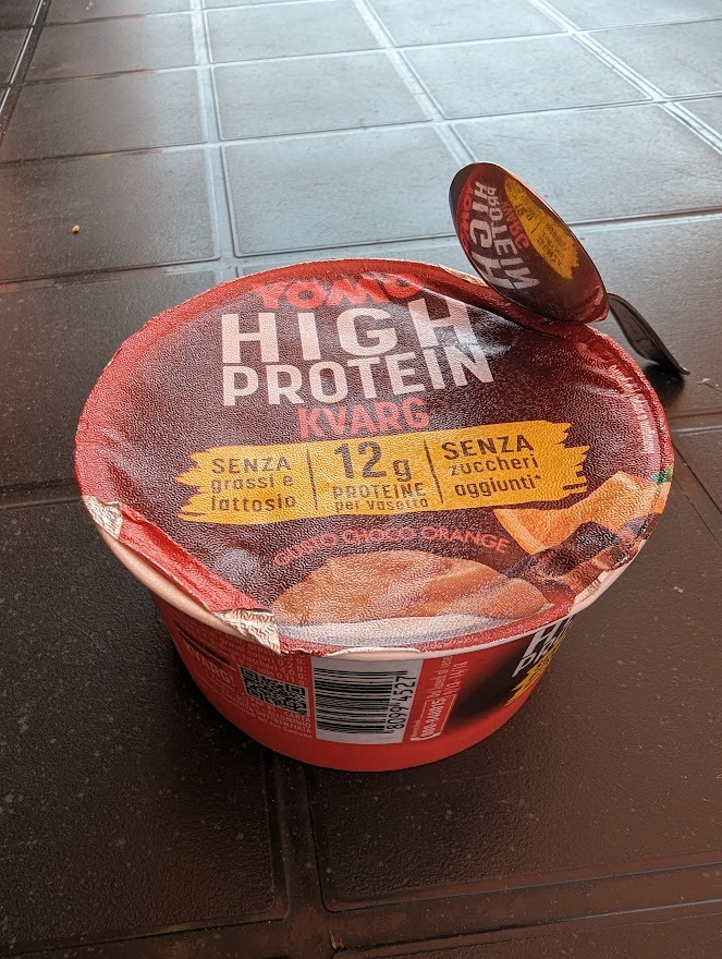 Il barattolo di Yomo High Protein Kvarg